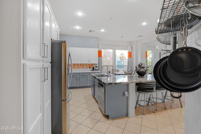 12445 W FETLOCK Trail, Peoria, AZ 85383