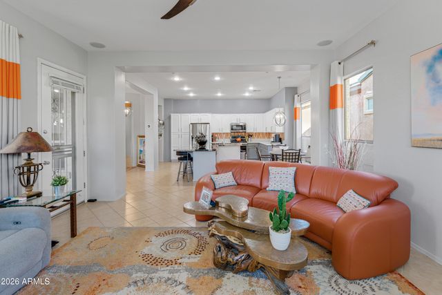 12445 W FETLOCK Trail, Peoria, AZ 85383