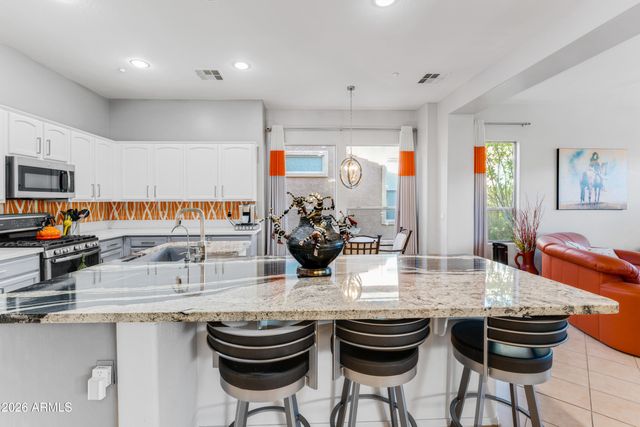 12445 W FETLOCK Trail, Peoria, AZ 85383