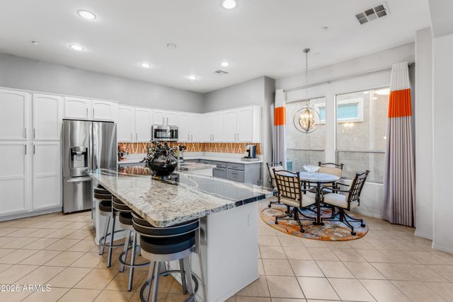 12445 W FETLOCK Trail, Peoria, AZ 85383