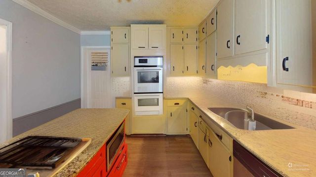 3246 Classic Drive, Snellville, GA 30078