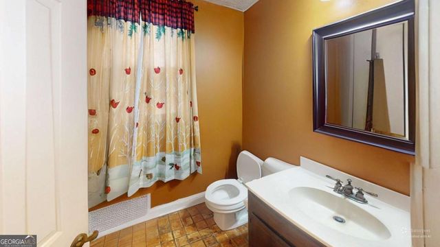 3246 Classic Drive, Snellville, GA 30078