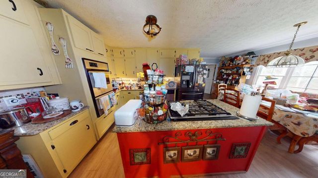 3246 Classic Drive, Snellville, GA 30078