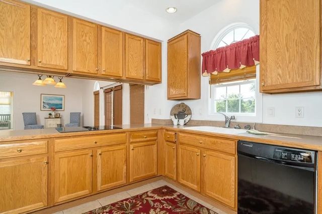 2178 CHURCHVILLE AVE, Staunton, VA 24401