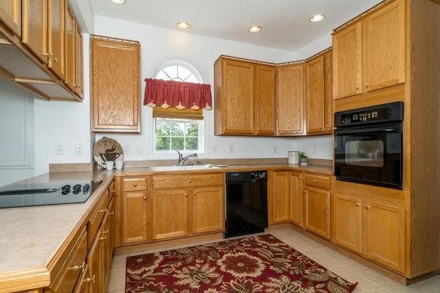 2178 CHURCHVILLE AVE, Staunton, VA 24401