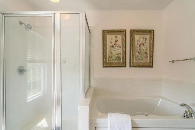 2178 CHURCHVILLE AVE, Staunton, VA 24401