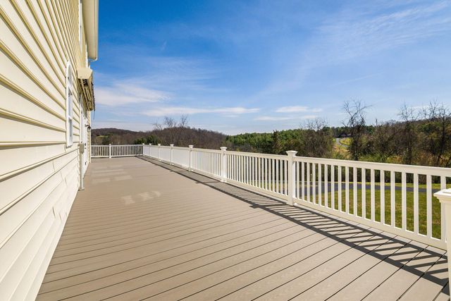 2178 CHURCHVILLE AVE, Staunton, VA 24401