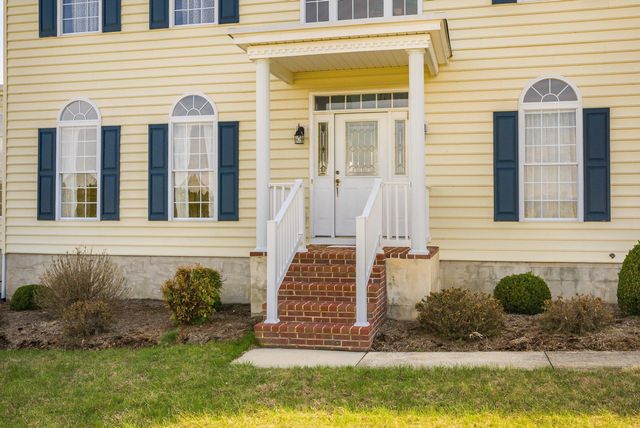 2178 CHURCHVILLE AVE, Staunton, VA 24401