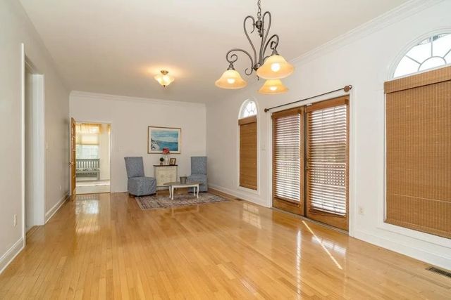 2178 CHURCHVILLE AVE, Staunton, VA 24401