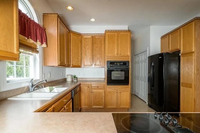 2178 CHURCHVILLE AVE, Staunton, VA 24401