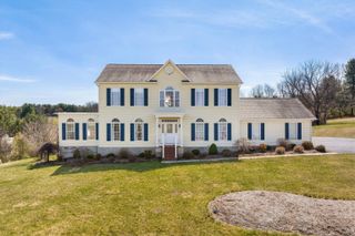 2178 CHURCHVILLE AVE, Staunton, VA 24401