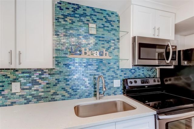 51 ISLAND WAY 104, Clearwater Beach, FL 33767