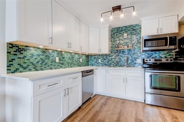 51 ISLAND WAY 104, Clearwater Beach, FL 33767