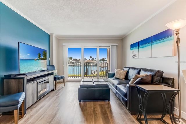 51 ISLAND WAY 104, Clearwater Beach, FL 33767