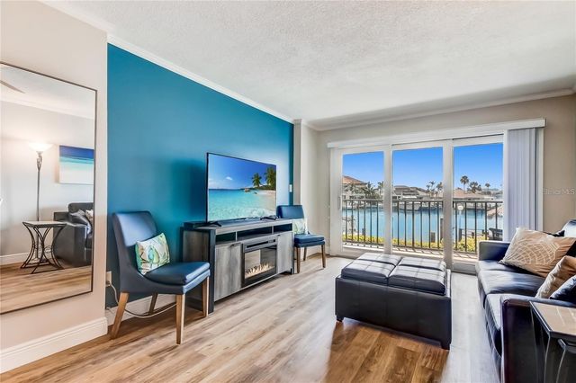 51 ISLAND WAY 104, Clearwater Beach, FL 33767