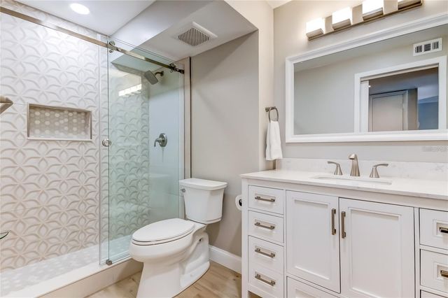 51 ISLAND WAY 104, Clearwater Beach, FL 33767