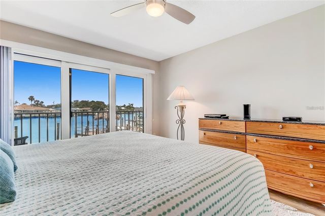 51 ISLAND WAY 104, Clearwater Beach, FL 33767