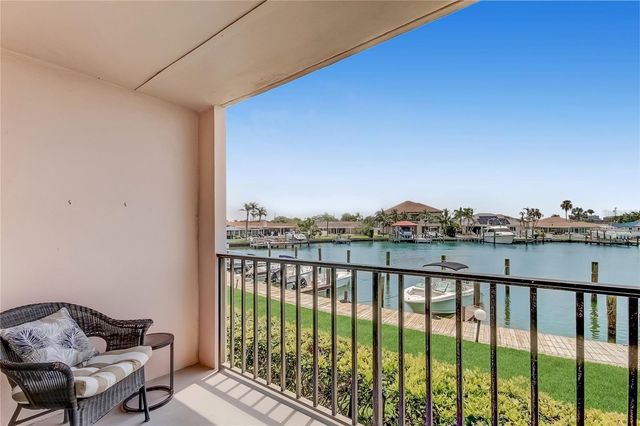51 ISLAND WAY 104, Clearwater Beach, FL 33767