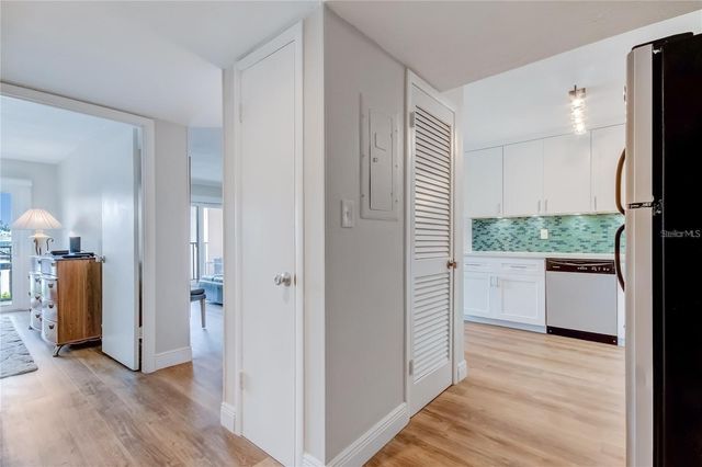 51 ISLAND WAY 104, Clearwater Beach, FL 33767