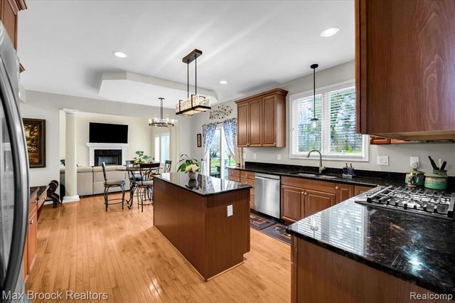 29750 Martell Court, Novi, MI 48377