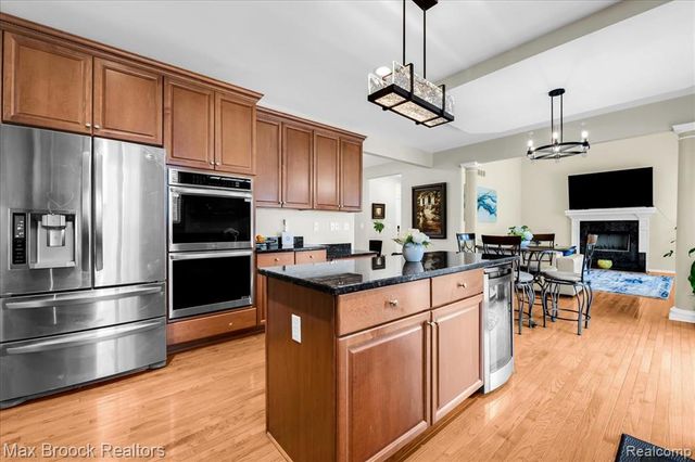 29750 Martell Court, Novi, MI 48377