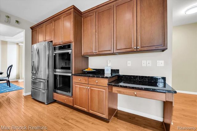 29750 Martell Court, Novi, MI 48377