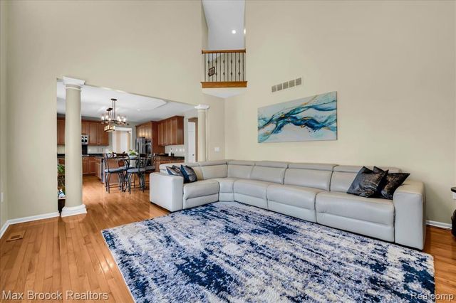 29750 Martell Court, Novi, MI 48377