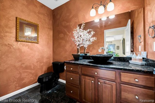 29750 Martell Court, Novi, MI 48377
