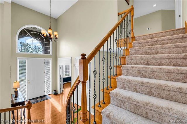 29750 Martell Court, Novi, MI 48377