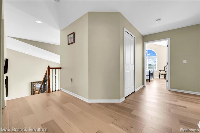 29750 Martell Court, Novi, MI 48377