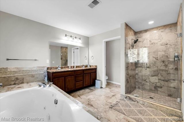 29750 Martell Court, Novi, MI 48377