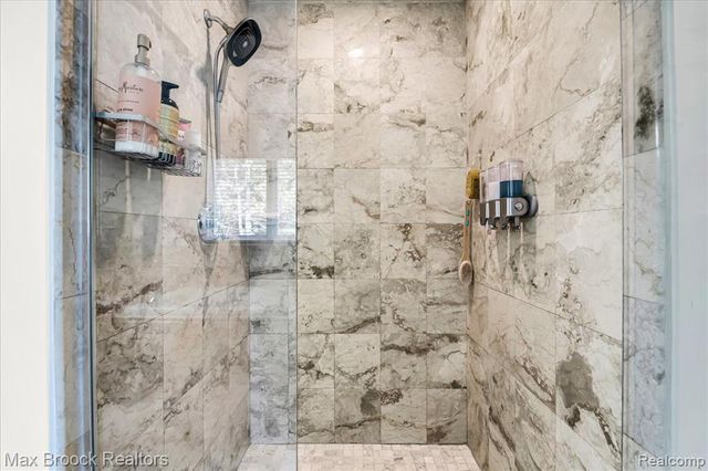 29750 Martell Court, Novi, MI 48377