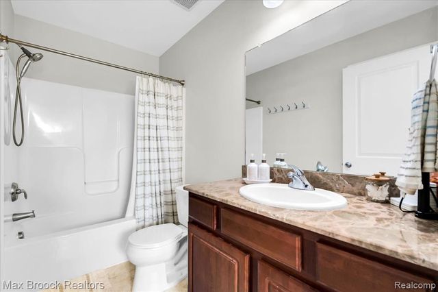 29750 Martell Court, Novi, MI 48377