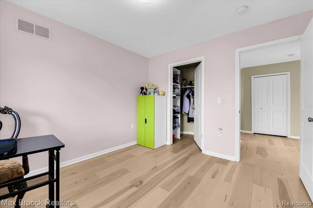 29750 Martell Court, Novi, MI 48377