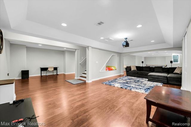 29750 Martell Court, Novi, MI 48377