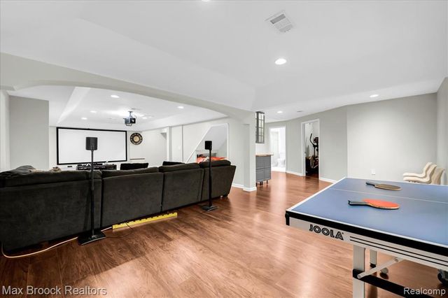 29750 Martell Court, Novi, MI 48377