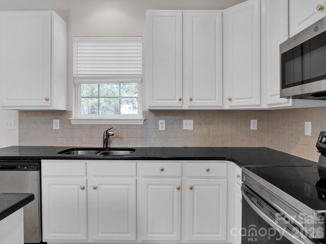 8723 Huntland Court, Charlotte, NC 28277