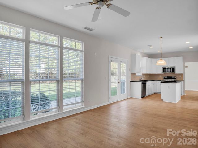 8723 Huntland Court, Charlotte, NC 28277