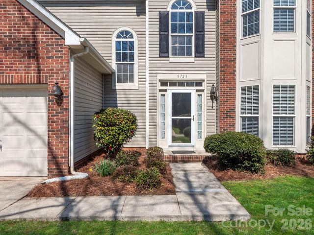 8723 Huntland Court, Charlotte, NC 28277