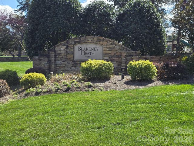 8723 Huntland Court, Charlotte, NC 28277