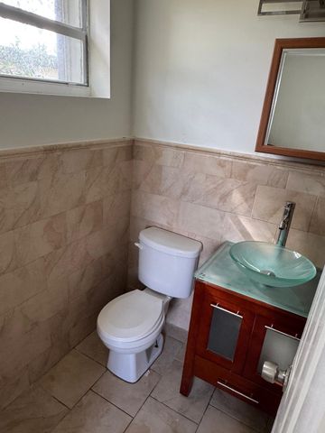 1042 Foster Road, Hallandale Beach, FL 33009