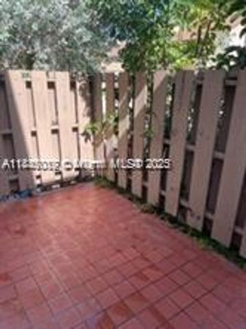 879 NW 81st Way 4, Plantation, FL 33324