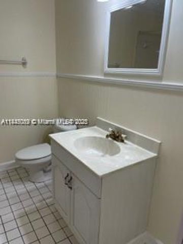 879 NW 81st Way 4, Plantation, FL 33324