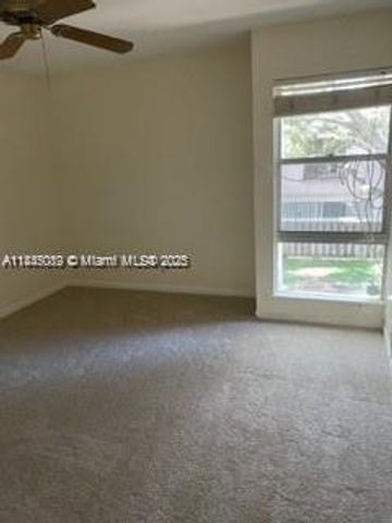 879 NW 81st Way 4, Plantation, FL 33324