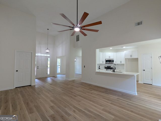 8 Crestview Lane SE, Rome, GA 30161