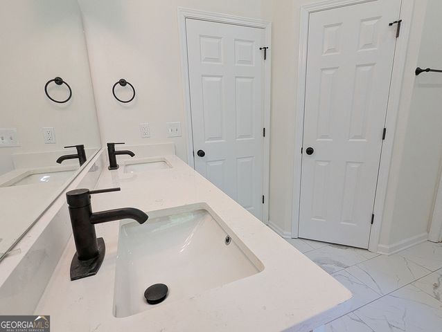 8 Crestview Lane SE, Rome, GA 30161
