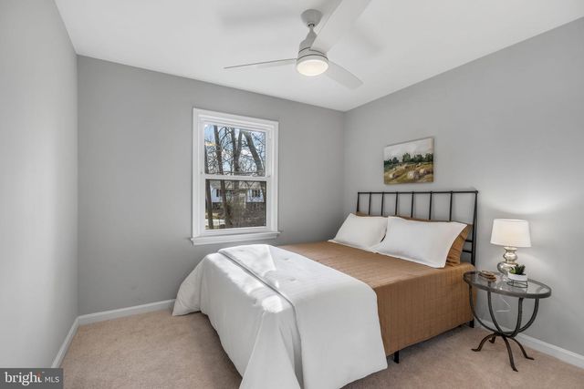 1703 SHERWOOD DR, Fredericksburg, VA 22405