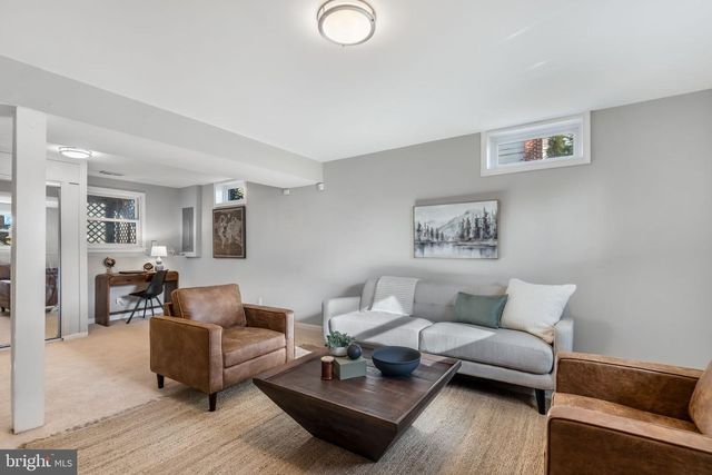 1703 SHERWOOD DR, Fredericksburg, VA 22405