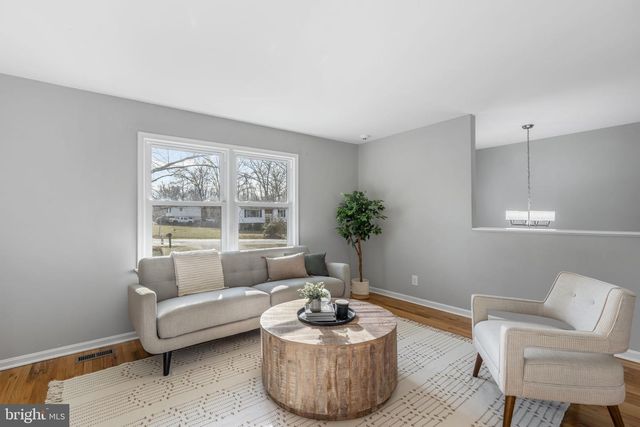 1703 SHERWOOD DR, Fredericksburg, VA 22405