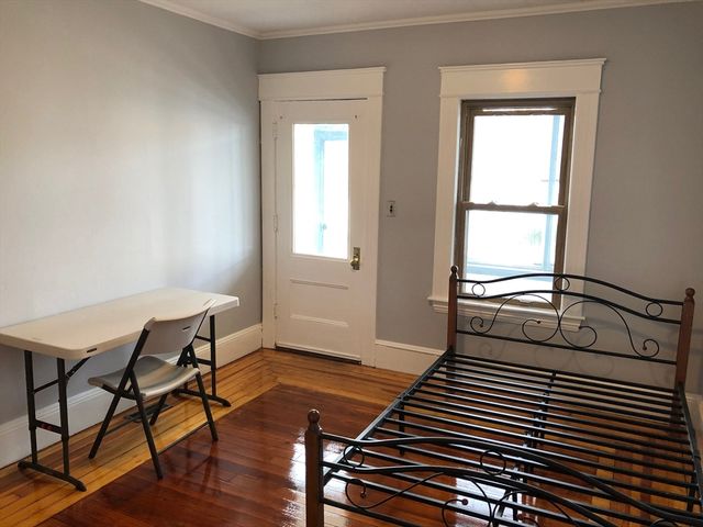 111 Alma 111, Lowell, MA 01854